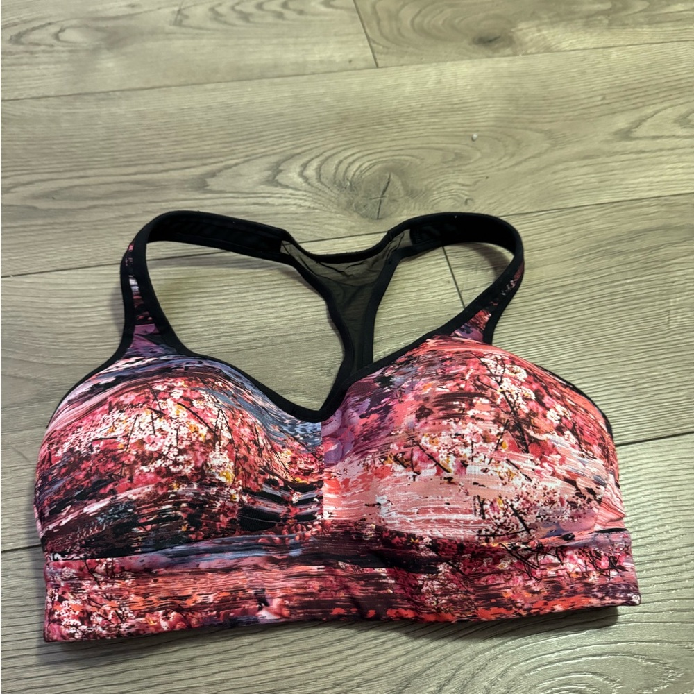 Lululemon Women's Pink and Black Sports Bra Size 4/6